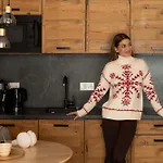 Enklawa Polany - Scenic Mountain View Retreat With Natural Pool By Downtown 코스실리스코