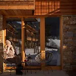 Enklawa Polany - Scenic Mountain View Retreat With Natural Pool By Downtown 아파트 코스실리스코