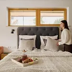 Enklawa Polany - Scenic Mountain View Retreat With Natural Pool By Downtown 아파트 코스실리스코