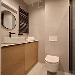 아파트 Enklawa Polany - Scenic Mountain View Retreat With Natural Pool By Downtown