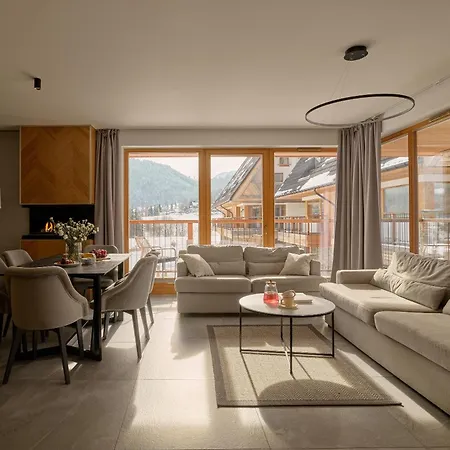 Enklawa Polany - Scenic Mountain View Retreat With Natural Pool By Downtown Apartment